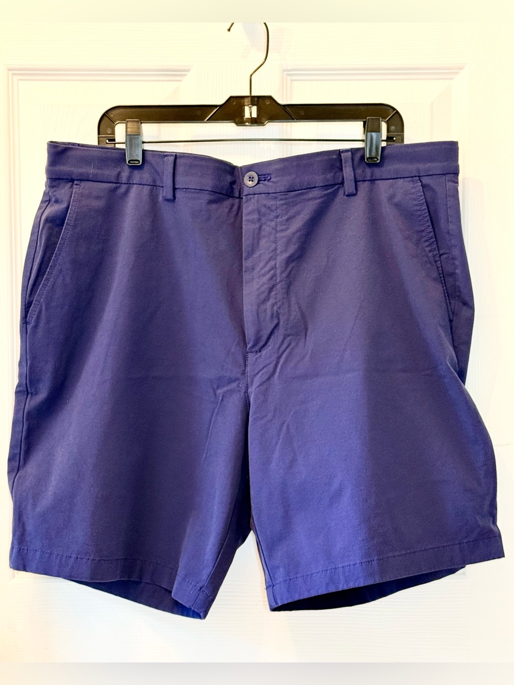 Vineyard Vines Men’s Navy Performance Shorts - Size 38